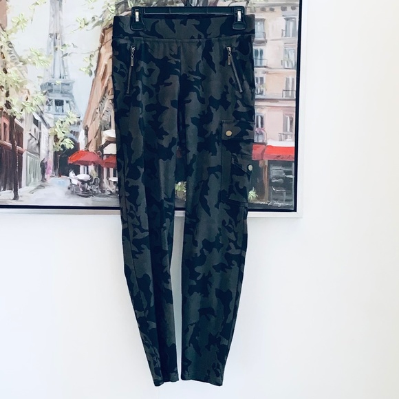 Bianca Nygard Slims Cargo/Camo Stretch Pants - Picture 1 of 7